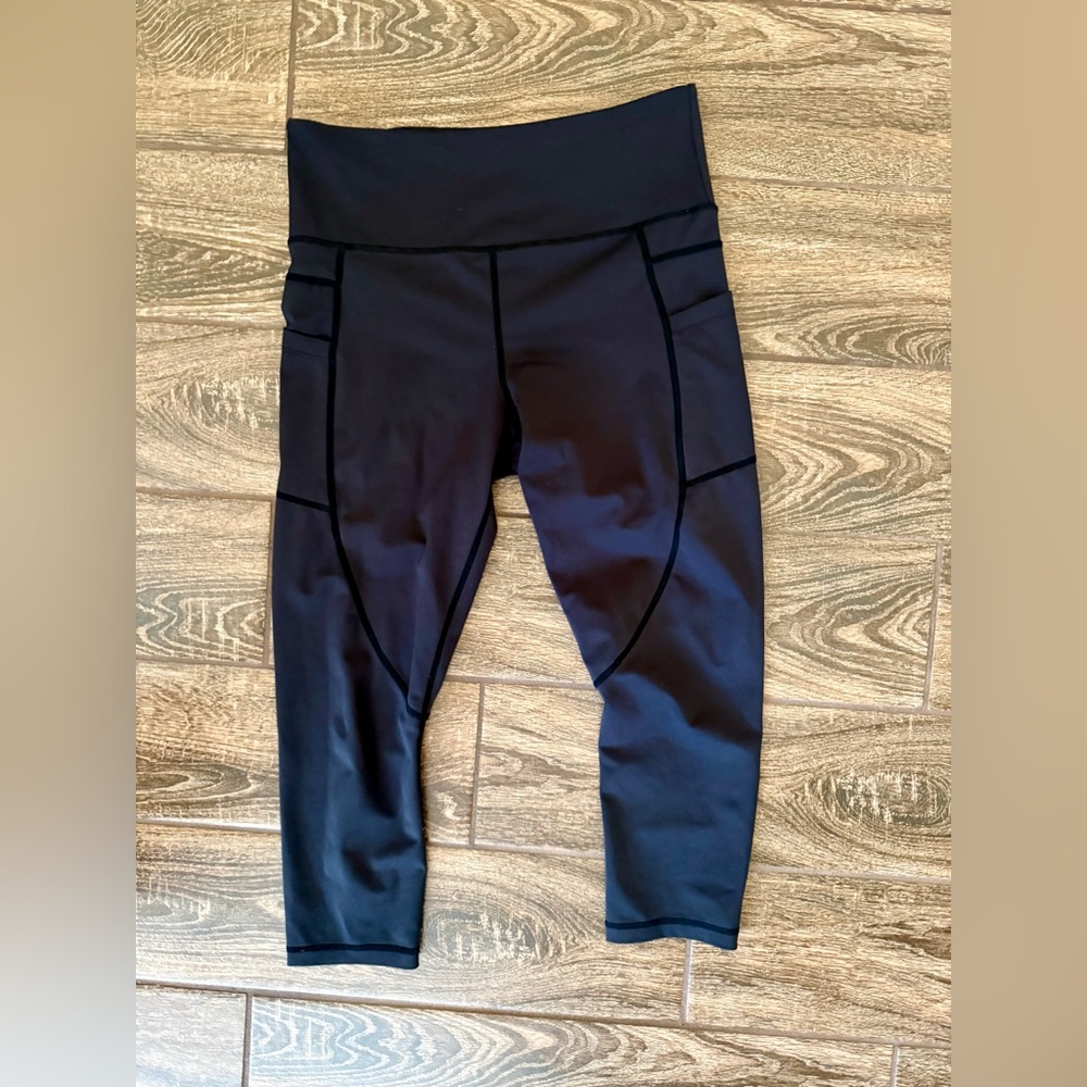ZYIA Light and Tight Crop Leggings